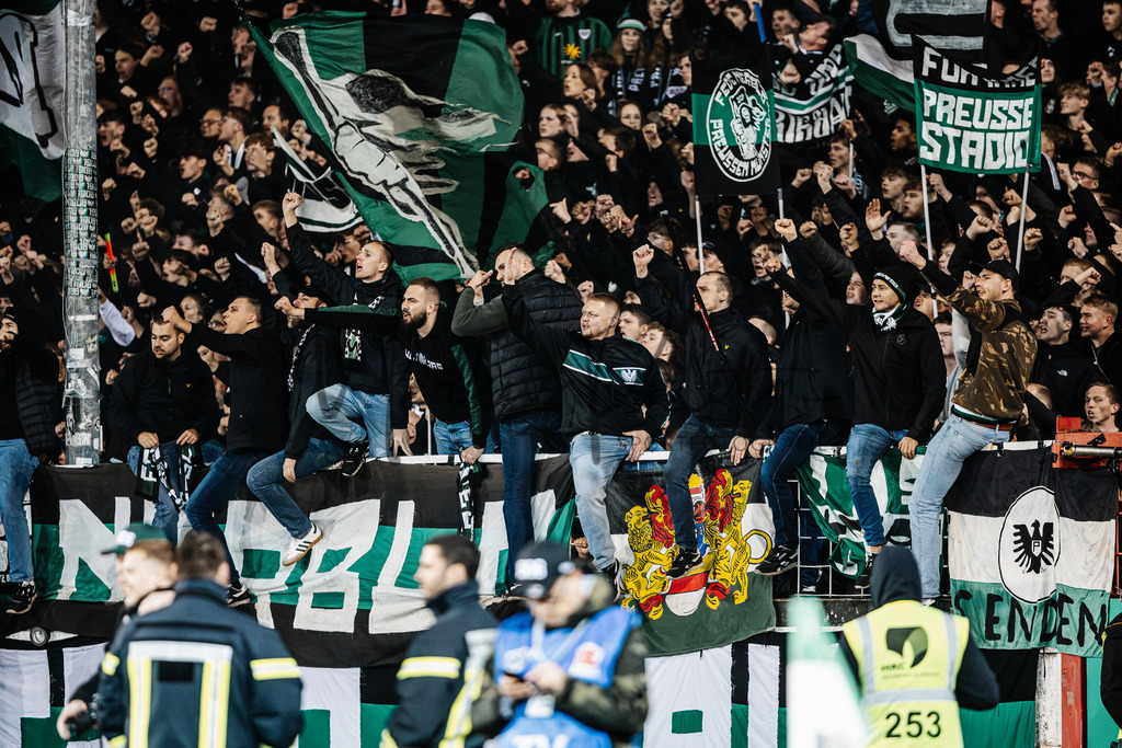 SC Preußen Münster - Fortuna Düsseldorf 1895 | Das ist die Fotodatenbank für authentische Sportfotografie aus Münster: Markus Paletta fotografiert Teams, Sportler:innen, Kinder, Events & Unternehmen. - Realisiert mit Pictrs.com