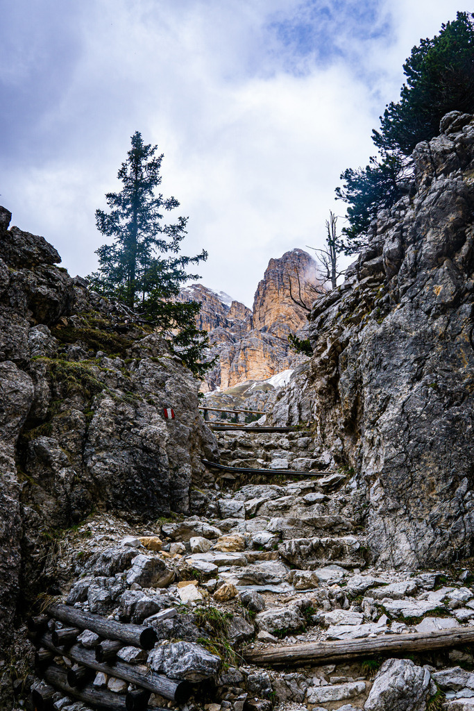 0013 | <meta name="keywords" content="Bergbilder, Hochzeitsfotografie, Actionshootings, Fotografiearbeiten, Berglandschaften, Naturfotografie">

 - Realisiert mit Pictrs.com