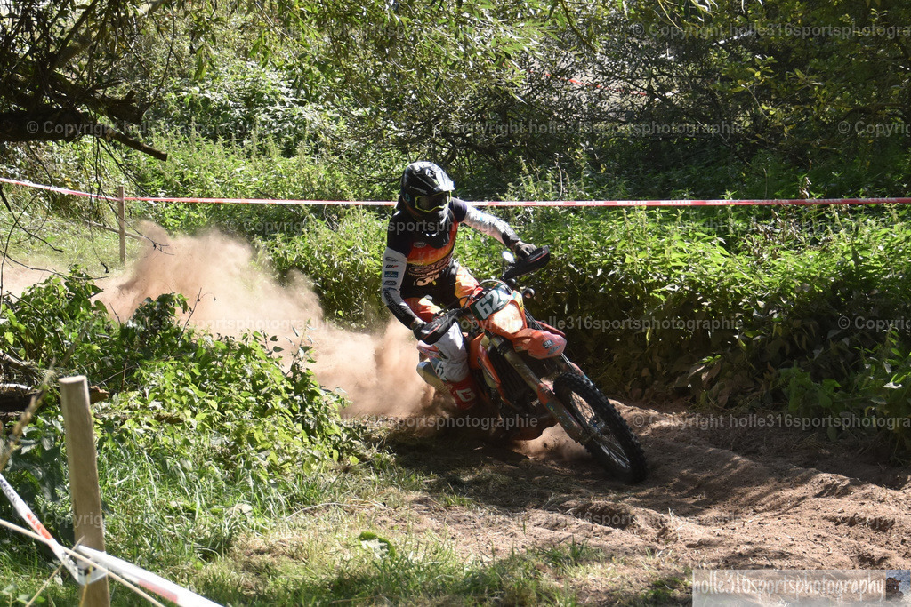 DSC_0205 | Sportfotografie , Motorsport, Motoross, Reitsport, Mointainbike, Enduro,
Landschaft , Outdoor, Eventfotografie, Landschaft, Bilder online bestellen - Realisiert mit Pictrs.com