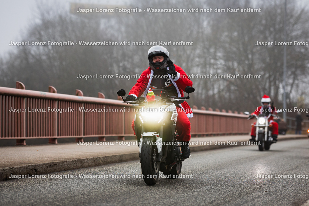 X-Mas Ride I Kiel I 2025 | Jasper Lorenz Fotografie - Realisiert mit Pictrs.com