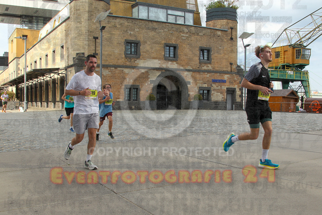 250920_1526_EV4_8799 | Sportfotografie im Rhein-Sieg Kreis, Köln, Bonn, NRW, Rheinland Pfalz, Hessen, etc. Unser Tätigkeitsfeld umfasst den Laufsport vom Volkslauf über den Marathon, Duathlon, Triathon bis zum Ultralauf wie Kölnpfad Ultra oder Schindertrail.