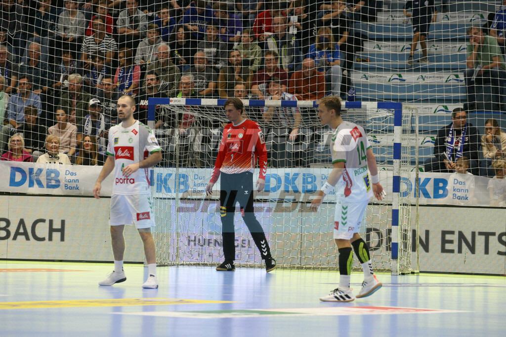 VFL Gummersbach - GWD Minden | Malte Semisch (Mitte) - © Sportfoto-Sale (MK) - Realisiert mit Pictrs.com