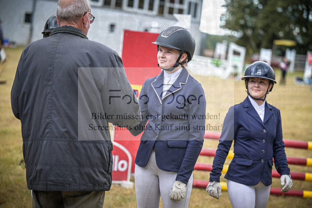 DOS_0051 | Entdecke hochwertige Reitturnierfotos von Foto Oger. Professionell, emotional und authentisch – jetzt Lieblingsmomente im Shop bestellen.Deutschlandweite Turnierfotografie. - Realisiert mit Pictrs.com