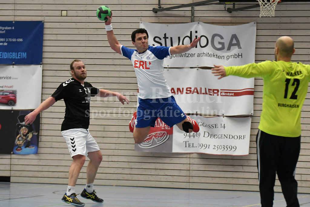 HC Deggendorf : Burghausen II | Valentin Lotos  (HC Deggendorf  #4) - Realisiert mit Pictrs.com