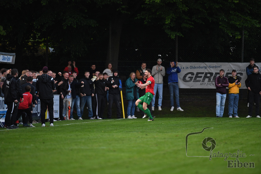BV Bockhorn-SG FriPe | Relegation zur Kreisliga; BV Bockhorn (blau)-SG FriPe (rot) am 05.06.2025 in Oldenburg/Ofenerdiek (Lagerstraße), Photo: Philip Eiben 2025 - Realisiert mit Pictrs.com