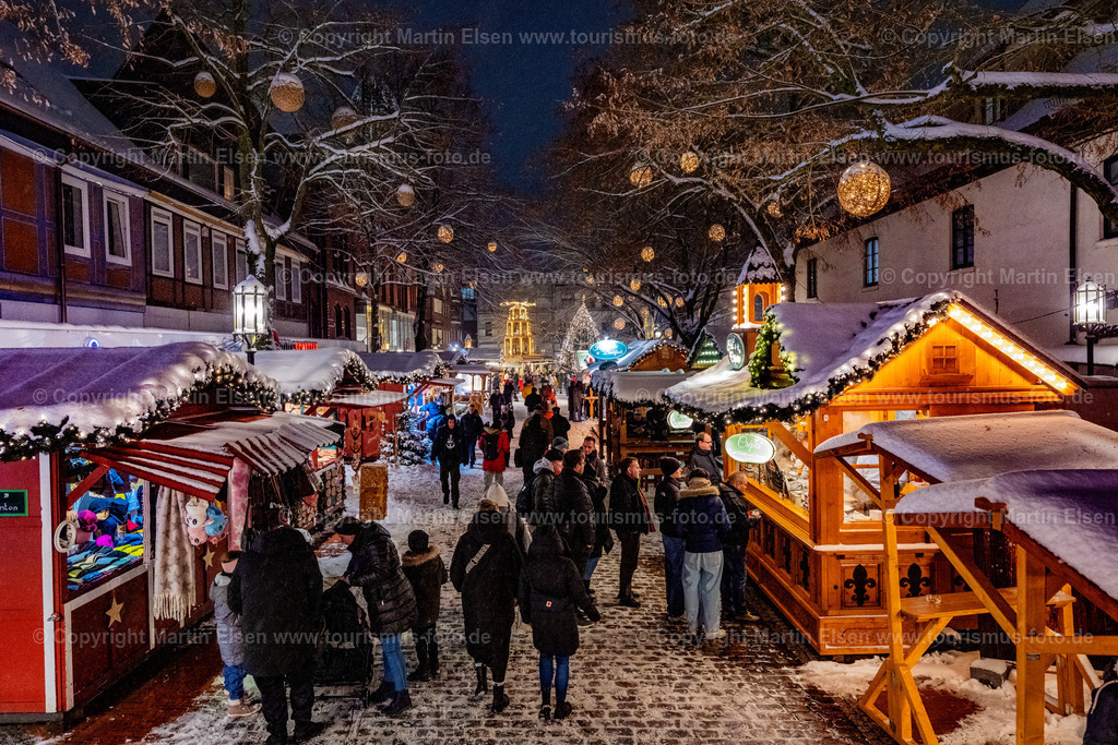 Stade Weihnachtsmarkt Pferdemarkt Schnee Winter_ELS_8375051223 | Stader Weihnachstmarkt - Realisiert mit Pictrs.com