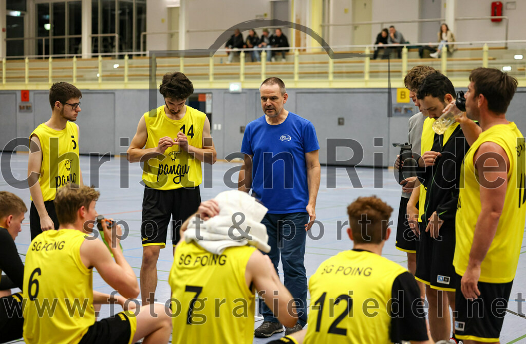 2022-12-04_077_SG_Poing_gegen_TSV_Muenchen_Ost_4 | Poing, Deutschland, 04.12.2022:
Basketball, Bezirksklasse 2021 / 2022, 8. Spieltag, SG Poing gegen TSV München Ost 4, Endergebnis: 37:65

Foto: Christian Riedel / fotografie-riedel.net