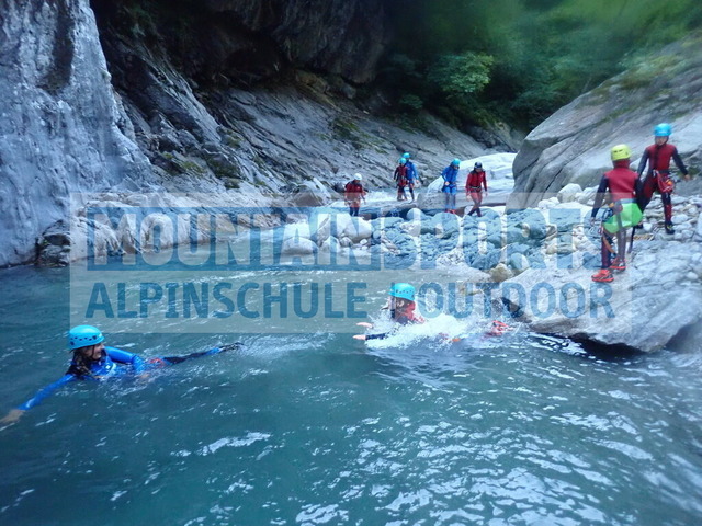 P8150071 | Bestelle die Bilder deines Berg- oder Wasser-Abenteuers mit Mountain Sports bequem von zu Hause aus direkt über unseren Online Fotoshop von pictrs.com. - Realisiert mit Pictrs.com