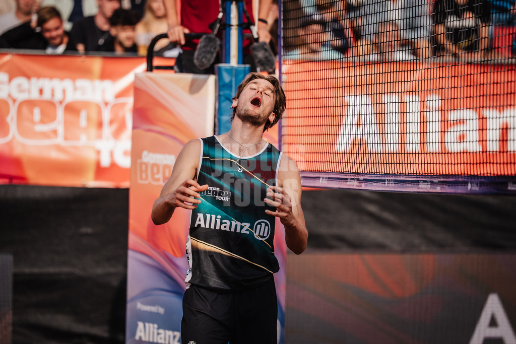 Beachvolleyball | Männer | Allianz German Beach Tour 2025 | Tourstop München | 11.07.2025 | Paul Henning ärgert sich