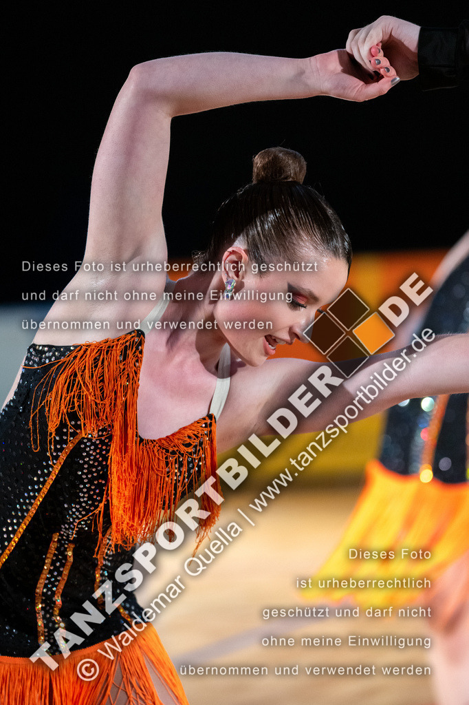 20250503-00911 | Hier finden Sie Tanz Bilder vom Latein und Standard Formationen tanzen. Sportbilder vom Tanzsport. Schöne Fotos und von Weltmeisterschaft, Europameisterschaft, Bundesliga, Regionalliga, Oberliga und Landesliga sowie von GOC Stuttgart, DanceComp, WM Bremen