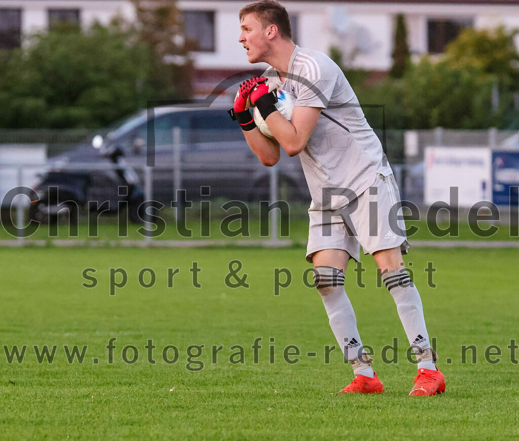 2023-08-22_013_FC_Finsing_gegen_SC_Moosen-Vils | Finsing, Deutschland, 22.08.2023:
Fußball, Kreisliga 2023 / 2024, 5. Spieltag, FC Finsing gegen SC Moosen/Vils, Endergebnis: 5:0

Torwart Julian Walter (SC Moosen/Vils, #1)

Foto: Christian Riedel / fotografie-riedel.net