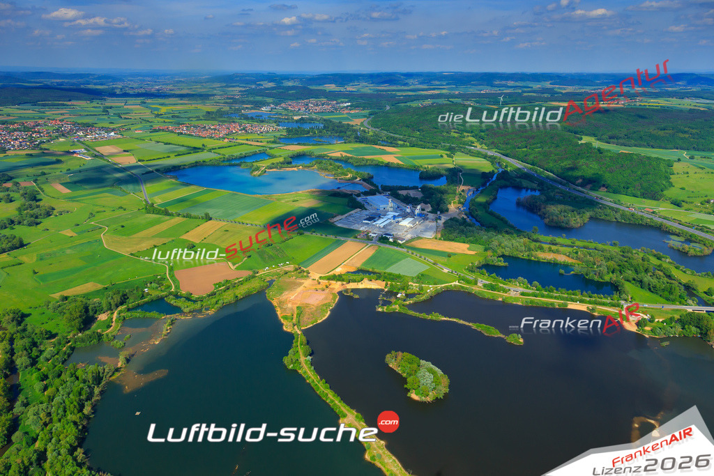 Die Luftaufnahme der Stadt Breitengüßbach wurde vom UL-Flugzeug heraus erstellt ( keine Drohne )- hohe Auflösung für beste Qualität