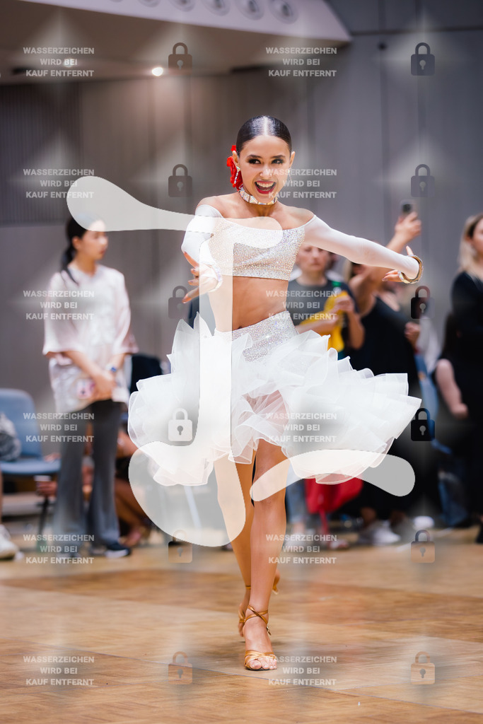 GOC 2025 - WDSF Solo Junior II Latin Female - 2025-08-21-8439 | Webshop for digital downloads and prints of dance sport, event & show photographer Julian Link - Realisiert mit Pictrs.com