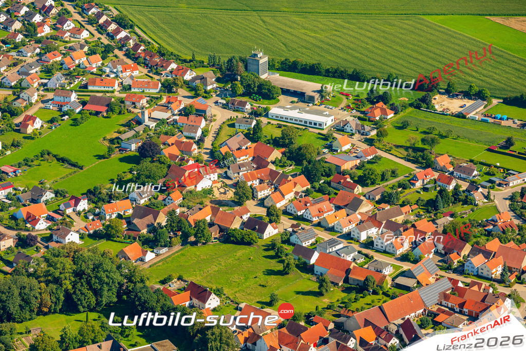 Luftaufnahme  Indorf Straße  Fünfstetten Das Luftbild wurde 2025 vom UL-Flugzeug heraus erstellt ( keine Drohne ) - Hochauflösende Luftaufnahme -Nicht vergleichbar mit Google Maps oder Satelittenbilder- Die Geschenkidee !Mit Lizenz und Bildrechte bestellbar