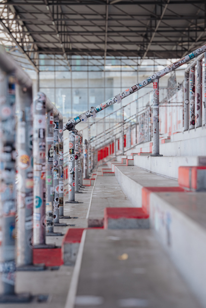 FCS05419 | Der offizielle Shop für FC St. Pauli Fotos. Wähle aus Spielszenen & Fanmomenten dein FCSP Wunschformat. Wir liefern Millerntor-Atmosphäre.