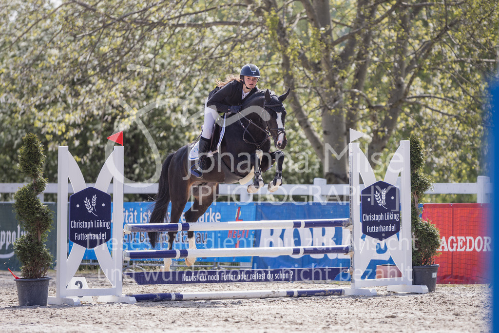 230518_MayDays_SprPf-A-102 | Deine schönsten Turniermomente als professionelle Fotos! Entdecke hochwertige Pferdesport-Fotografie im Online-Shop. Jetzt Fotos finden & bestellen!