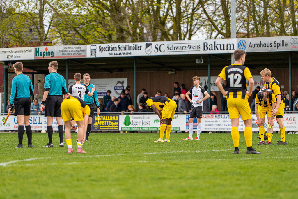 Fußball I Herren I Saison 2025-2026 I Kreisliga VEC I 22. Spieltag I SC SW Bakum - SV Falke Steinfeld I 24473 | jns.sportfotos - Realisiert mit Pictrs.com