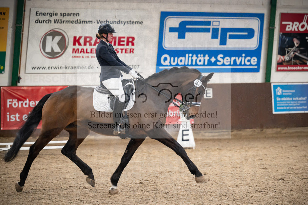 Hallenreittunier Voxtrup 2023 | Entdecke hochwertige Reitturnierfotos von Foto Oger. Professionell, emotional und authentisch – jetzt Lieblingsmomente im Shop bestellen.Deutschlandweite Turnierfotografie. - Realisiert mit Pictrs.com