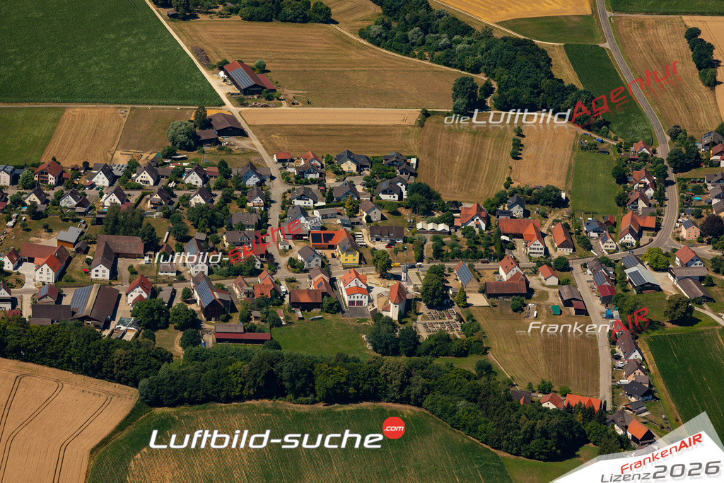 Die Luftaufnahme Lauterbrunn - Heretsried wurde 2022 vom Flugzeug aus (keine Drohne) erstellt. Hohe Auflösung -für große Poster und Wandbilder geeignet - Garantiert!