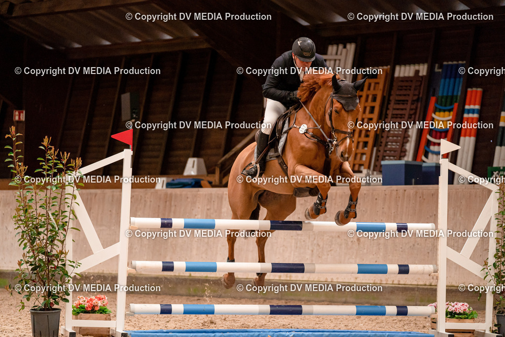 Springen Tag 1-511 | dv-media-shop - Realisiert mit Pictrs.com