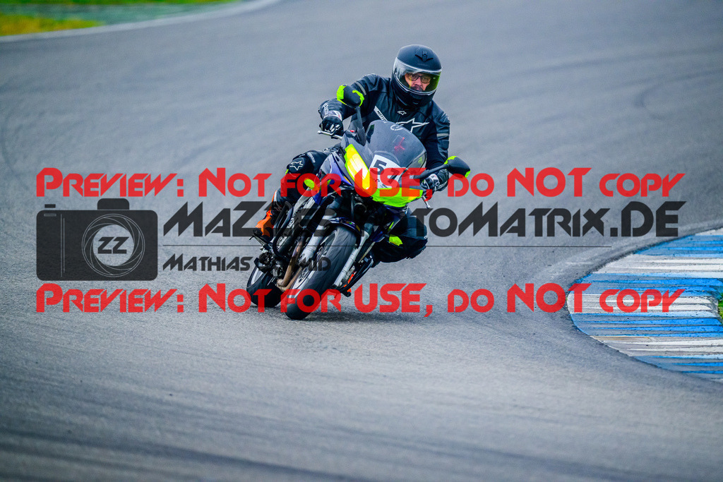 MaZZes_FotoMatrix_240614_6007705_2-35 | GELB