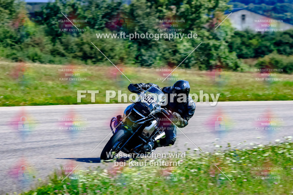 096-3936 | Hier findet Ihr Bilder von Touristenfahrten auf der Nürburgring Nordschleife oder von anderen Veranstaltungen die ich besucht habe. Viel Spass beim Durch Schauen 