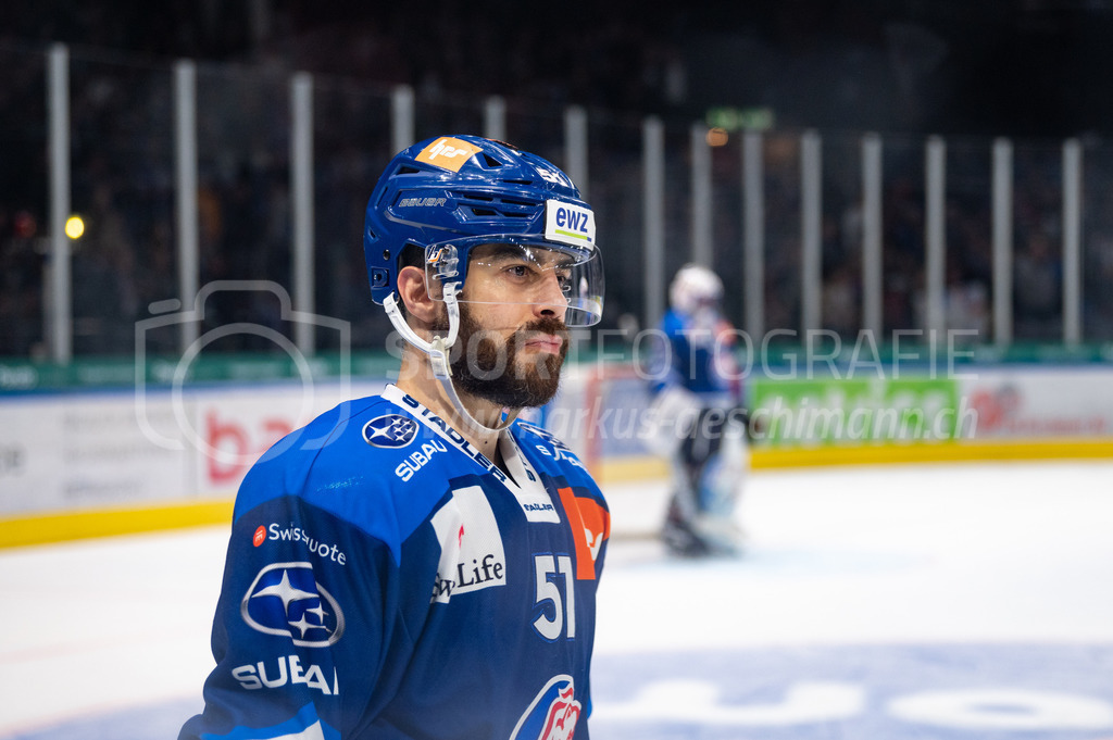 Swiss National League Final Game 2: ZSC Lions - EV Zug | 20.04.2022, Zürich, Hallenstadion, Swiss National League Final Game 2: ZSC Lions - EV Zug, #51 Justin Azevedo (ZSC). - Realisiert mit Pictrs.com