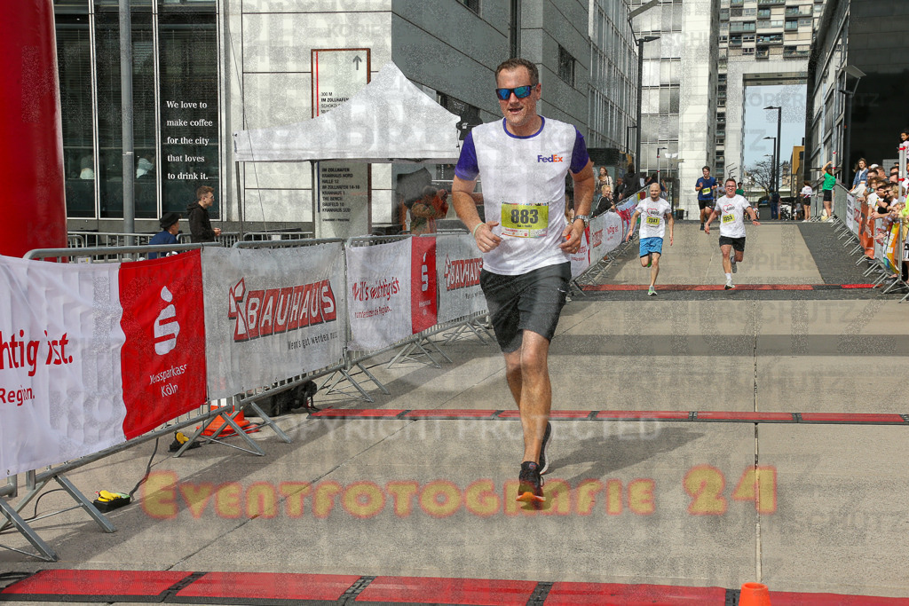250920_1327_EX1_4709 | Sportfotografie im Rhein-Sieg Kreis, Köln, Bonn, NRW, Rheinland Pfalz, Hessen, etc. Unser Tätigkeitsfeld umfasst den Laufsport vom Volkslauf über den Marathon, Duathlon, Triathon bis zum Ultralauf wie Kölnpfad Ultra oder Schindertrail.