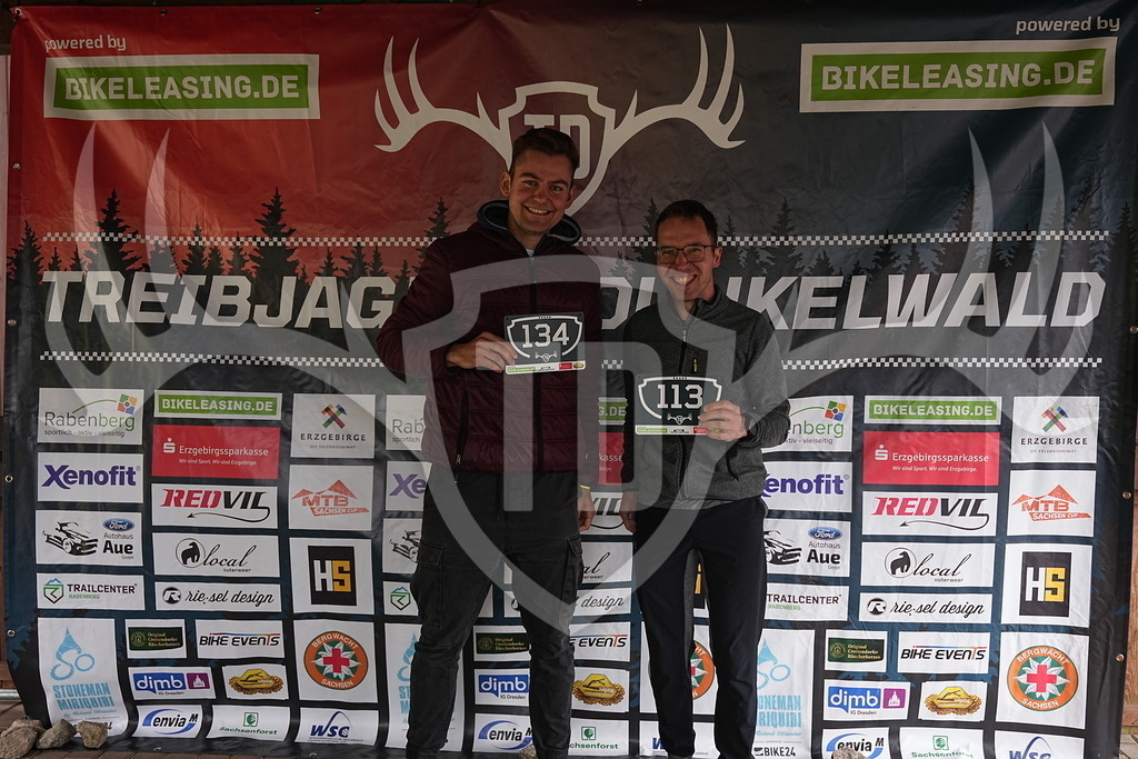 A1_09370 | Fotogalerie der Treibjagd im Dunkelwald - Dein MTB Etappenrennen im Erzgebirge - Realisiert mit Pictrs.com