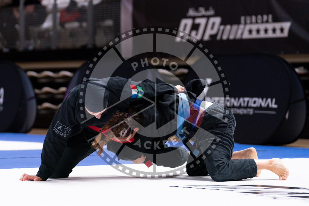 20241013PBB0376 | Athletes compete during the AJP Tour Europe Continental Jiu-Jitsu Amateurs & Masters Championship on October 13, 2024 in Almere near Amsterdam, Netherlands. © Chiara Dazi / photoblackbelt