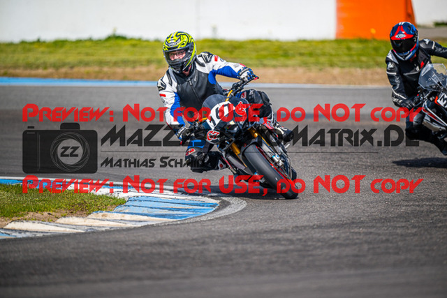 MaZZes_FotoMatrix_230410_7367 | GELB