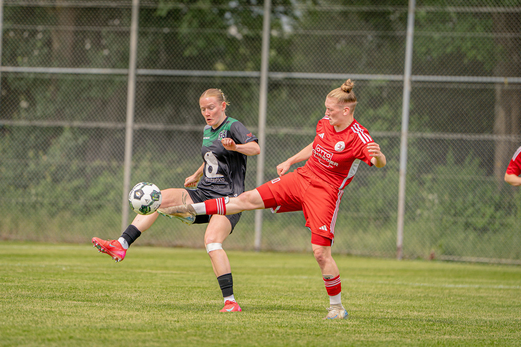 Fußball I Frauen I Saison 2025-2026 I Niedersachsen-Pokal I Finale I FC Jesteburg-Bendestorf - Hannover 96 I 22369 | jns.sportfotos - Realisiert mit Pictrs.com