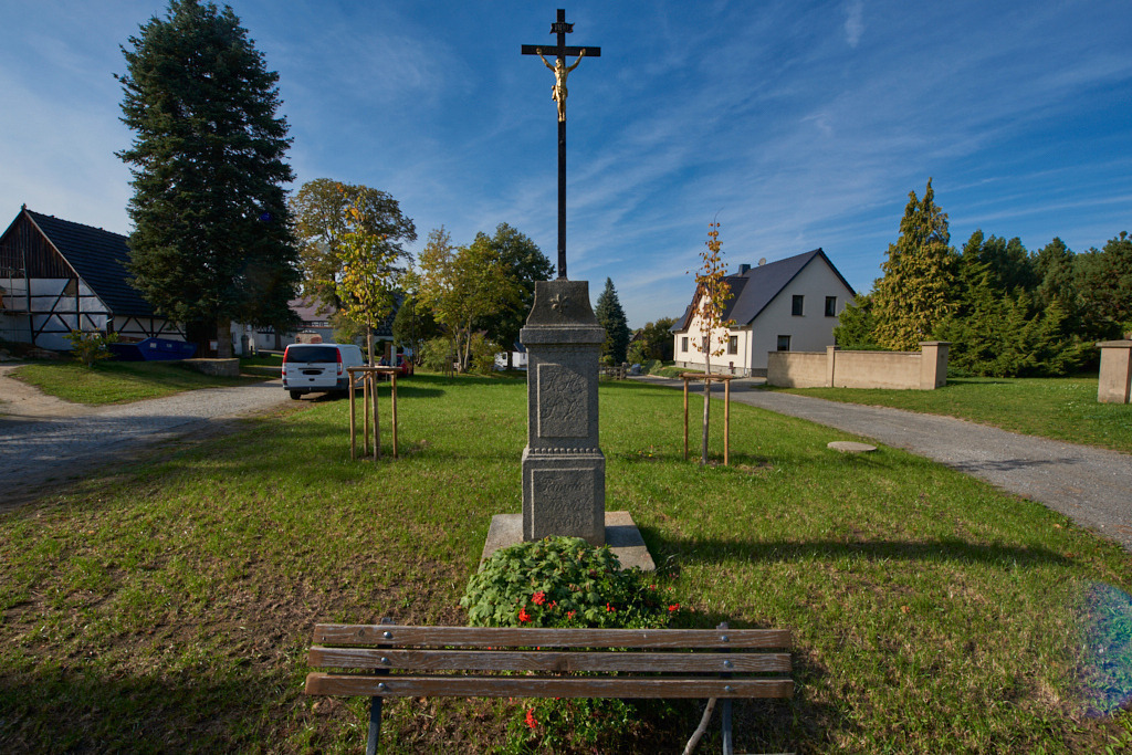 Im Platzdorf Schweinerden 01 | Bedeutsame Landschaften Deutschlands - Realisiert mit Pictrs.com