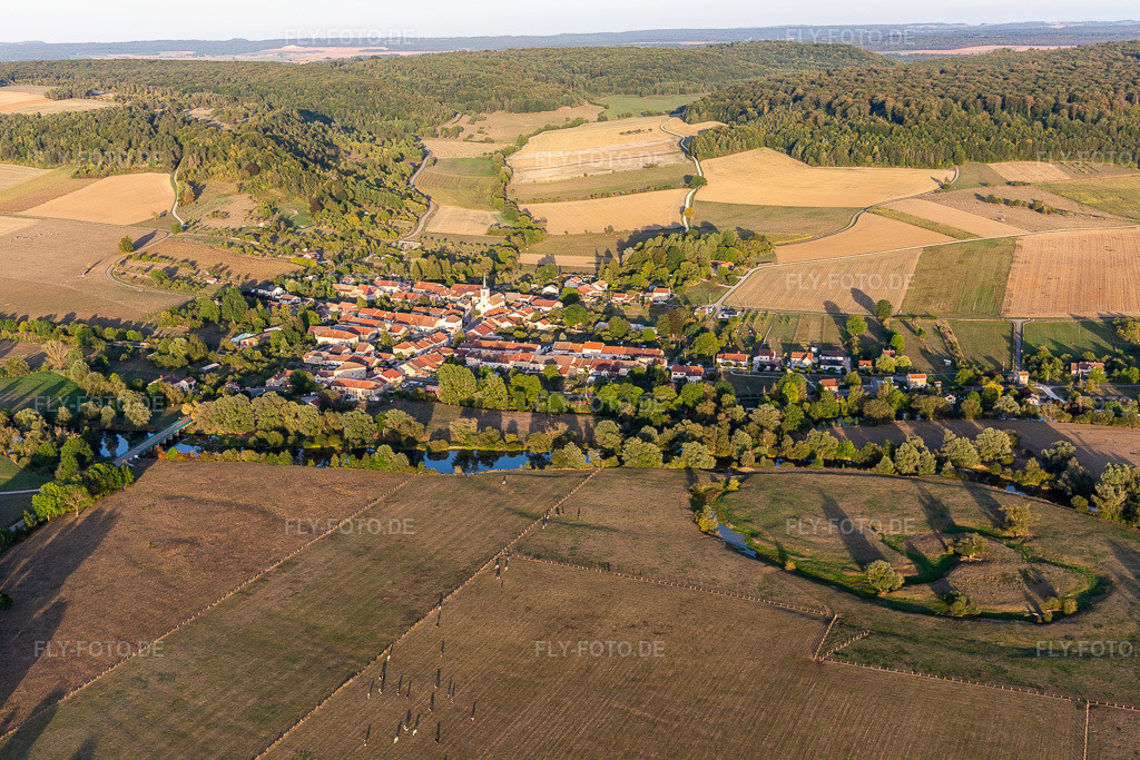 Luftbild: Ortsansicht in Maxey-sur-Meuse im Bundesland Vosges in Frankreich. Foto: IMG_118344.jpg vom 15.09.2019 durch Werner Riehm/FLY-FOTO.de