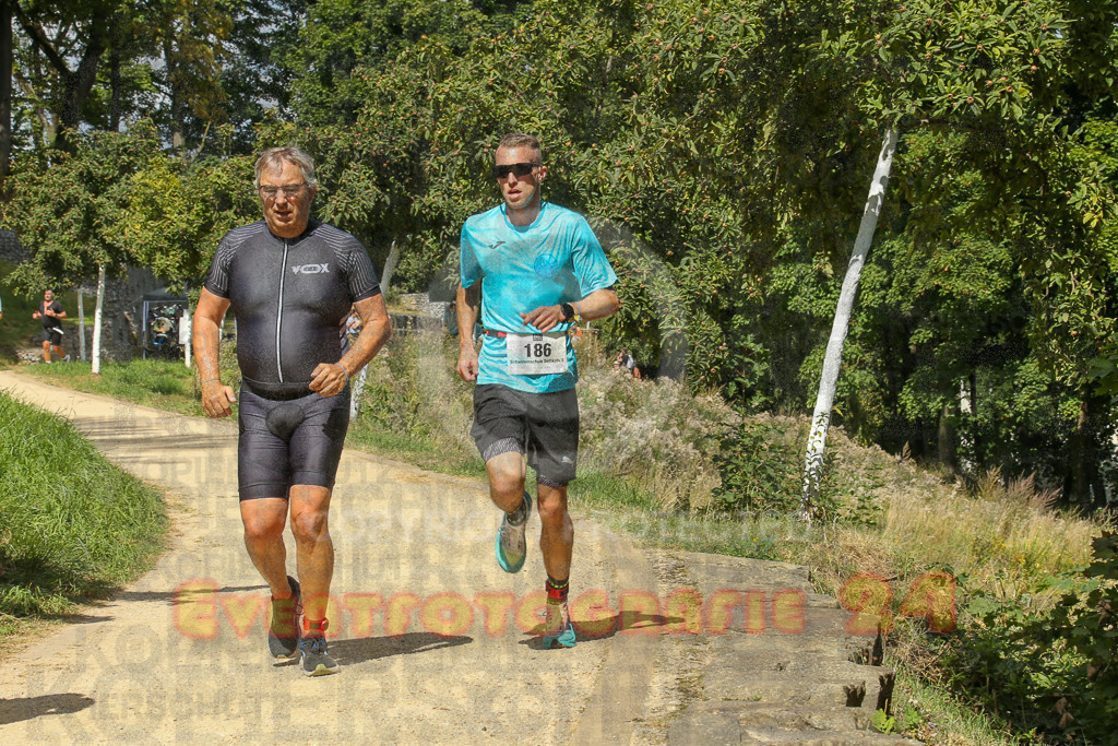 250824_1249_EX1_0673 | Sportfotografie im Rhein-Sieg Kreis, Köln, Bonn, NRW, Rheinland Pfalz, Hessen, etc. Unser Tätigkeitsfeld umfasst den Laufsport vom Volkslauf über den Marathon, Duathlon, Triathon bis zum Ultralauf wie Kölnpfad Ultra oder Schindertrail.