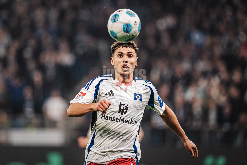 Fußball | Männer | Saison 2024/2025 | 2. Fußball-Bundesliga | 27. Spieltag | Hamburger SV vs. SV 07 Elversberg | 28.03.2025 | William Mikelbrencis (#2, HSV)