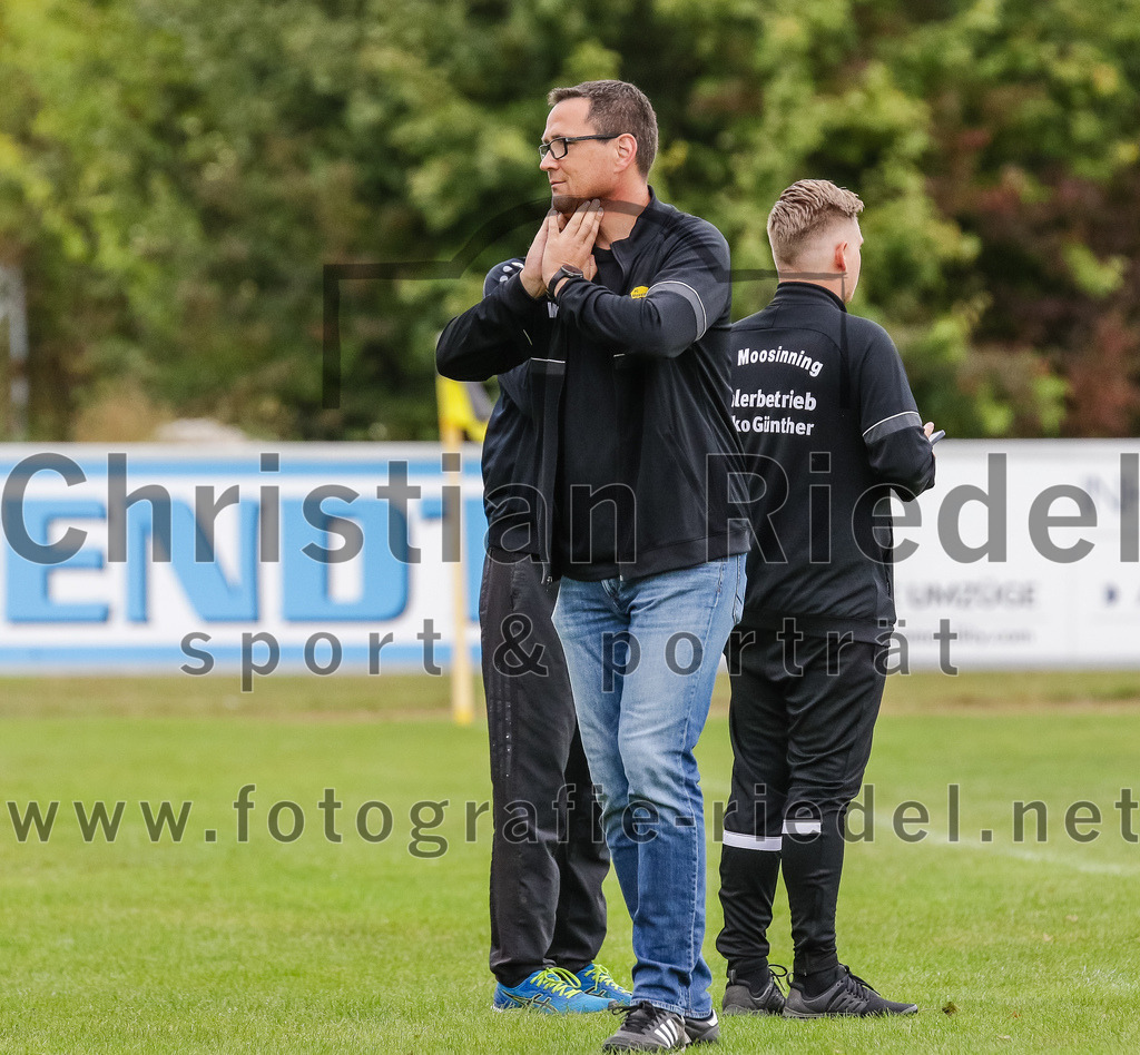 2023-10-08_046_FC_Moosinning_gegen_SG_TSV_St_Wolfgang-FC_Lengdorf | Moosinning, Deutschland, 08.10.2023:
Fußball, Kreisliga 2023 / 2024, 4. Spieltag, FC Moosinning gegen (SG) TSV St.Wolfgang/FC Lengdorf, Endergebnis: 

Foto: Christian Riedel / fotografie-riedel.net