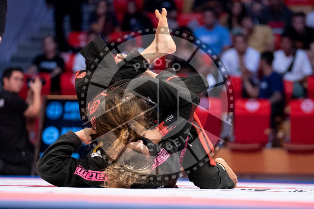 20231108PBB1457 | Fighters compete during the AJP World Professional Championship in the Mubadala Arena in Abu Dhabi, Arab United Emirates, on November 8, 2023.