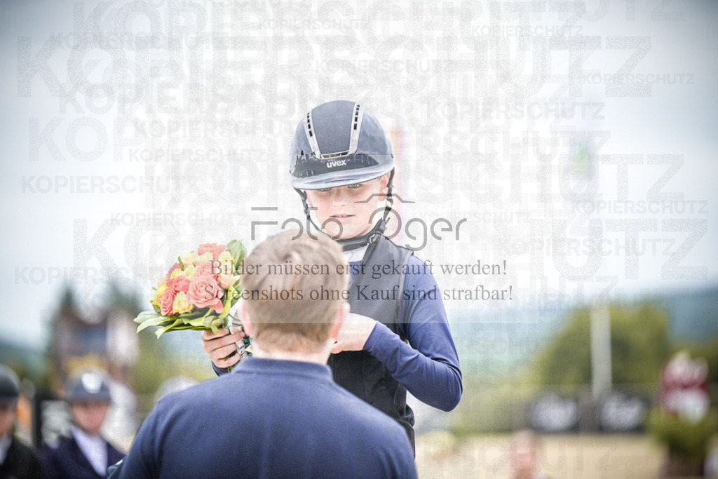 DOS_0023 | Entdecke hochwertige Reitturnierfotos von Foto Oger. Professionell, emotional und authentisch – jetzt Lieblingsmomente im Shop bestellen.Deutschlandweite Turnierfotografie. - Realisiert mit Pictrs.com