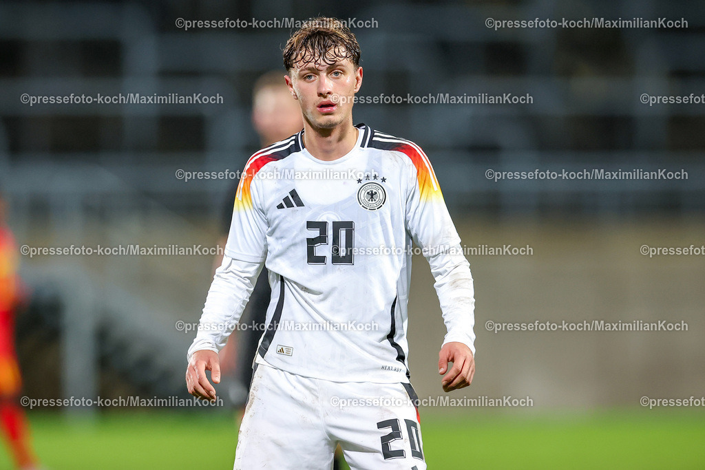 WUP14102402143 | 14.10.2024, Fußball, U20 Länderspiel Deutschland - Ghana, Stadion am Zoo, Wuppertal, Saison 2024 2025: Maurice Krattenmacher (GER #20)