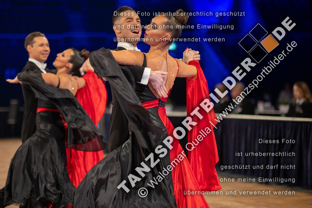 20251206-00305 | Hier finden Sie Tanz Bilder vom Latein und Standard Formationen tanzen. Sportbilder vom Tanzsport. Schöne Fotos und von Weltmeisterschaft, Europameisterschaft, Bundesliga, Regionalliga, Oberliga und Landesliga sowie von GOC Stuttgart, DanceComp, WM Bremen