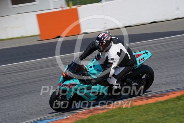 2022_05_09_PBK_22852 | Sportfotografie; SlowMotion; Video; Rennstrecke; Hafeneger; Speer; Racing; RSE; BMW; CBO; Trackday; Motorsportarena; Hockenheimring; Brno; Most; Barcelona; Valencia