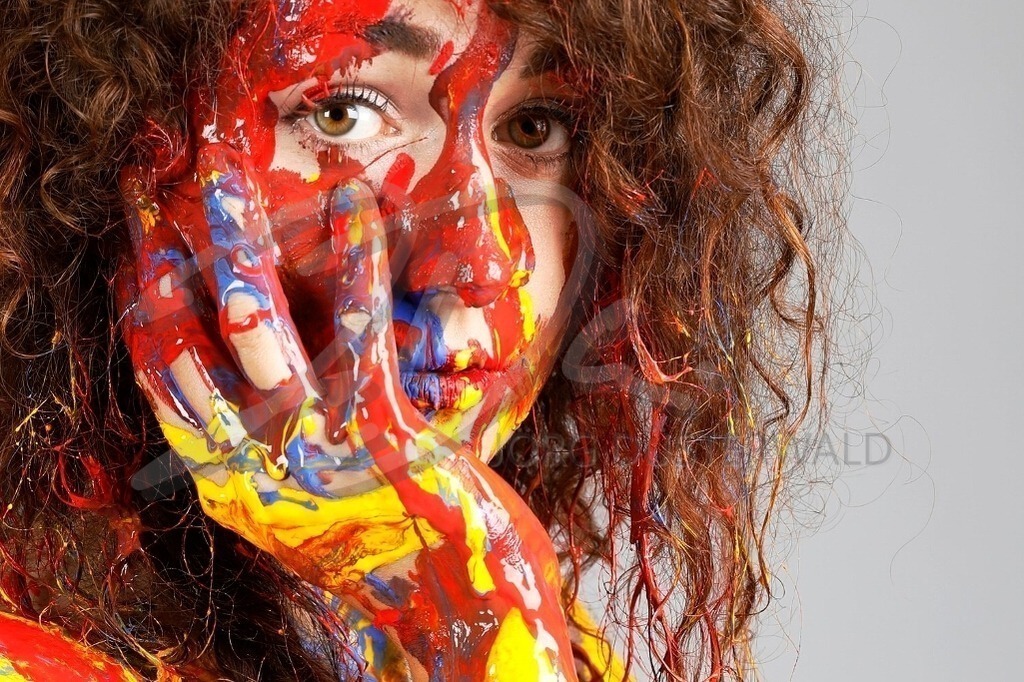 BodyArt-COLOURSPLASH_9906 | #001 | Modell: Sophie | Foto: Tschiponnique Skupin - Realisiert mit Pictrs.com