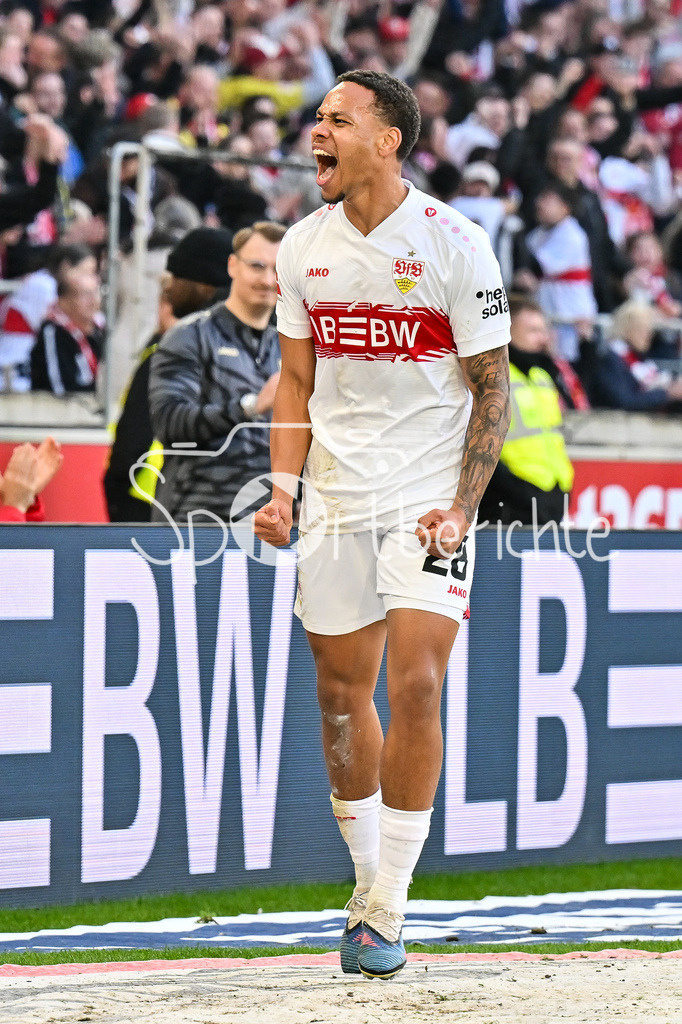 VfB Stuttgart - VfL Wolfsburg | STUTTGART, DEUTSCHLAND - 01. MÄRZ: Jubel der Stuttgarter nach dem Treffer zum 4-0 durch Nikolas NARTEY (VfB Stuttgart 28) / Tor / Torschuetze / Freude / Happy während dem Bundesligamatch zwischen dem VfB Stuttgart und dem VfL Wolfsburg am 24. Spieltag in der MHP-Arena / DFL REGULATIONS PROHIBIT ANY USE OF PHOTOGRAPHS AS IMAGE SEQUENCES AND/OR QUASI-VIDEO