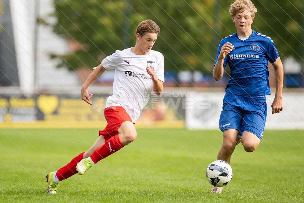20250920_Picselweb-Fotografie_1R3_1617 | JFV D/A &amp; Stade - VfB Oldenburg0:1 VfB no70:2 VfB no70:3 VfB JFV Eigentor0:4 VfB no70:5 VfB no71:5 JFV no3 Jaric Jimenez-Voss2:5 JFV no9 Janko Sylvester3:5 JFV no16 Damian Elias Mihro Burekovic - Realisiert mit Pictrs.com