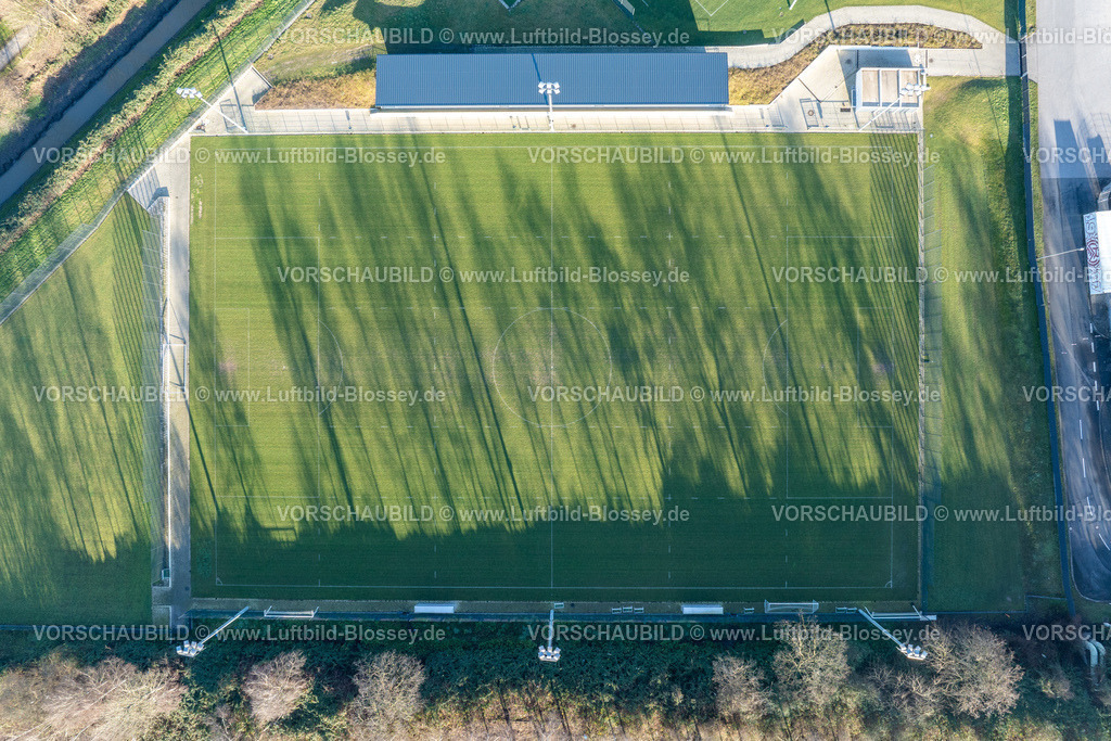 Essen241260089RWE-StadionAnDerHaffenstrasse | Luftbild, Fußballstadion an der Hafenstraße des Clubs Rot-Weiss Essen,3. Bundesliga , Essen-Borbeck, Tribünen, ,Essen, Ruhrgebiet, Nordrhein-Westfalen, Deutschland Copyright: Blossey Mantler