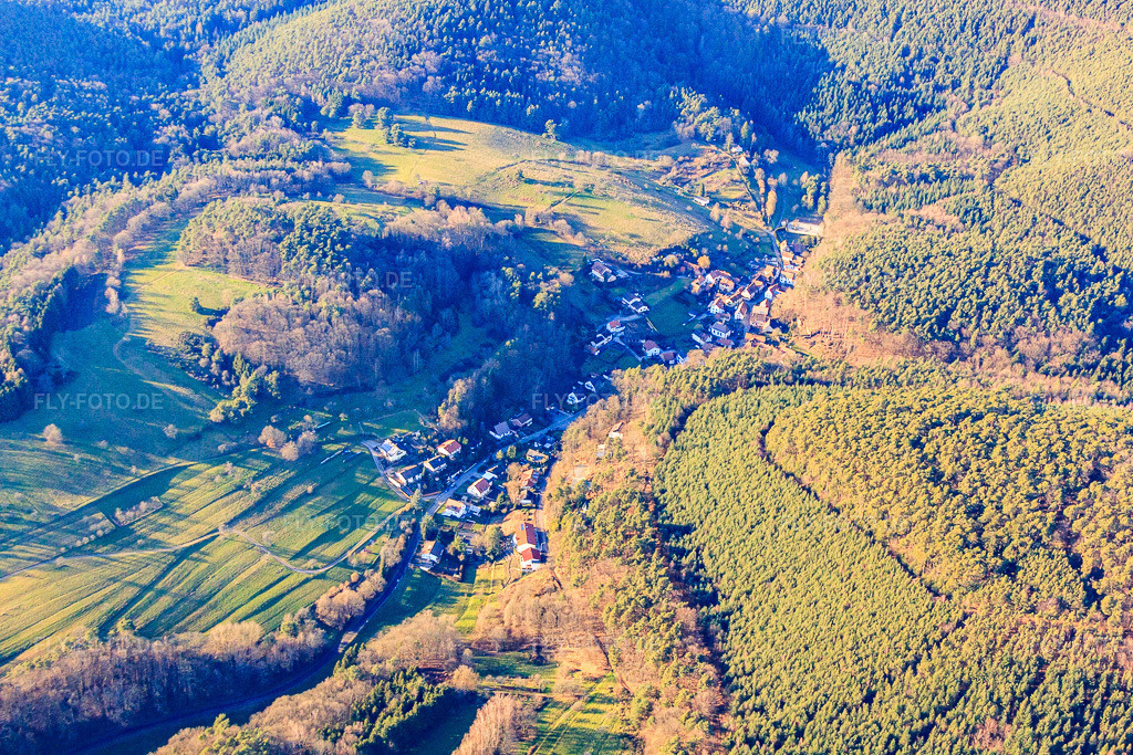 Luftbild: Ortsansicht von Nordosten im Ortsteil Blankenborn in Bad Bergzabern im Bundesland Rheinland-Pfalz in Deutschland. Foto: IMG_61877.jpg vom 28.01.2014 durch Werner Riehm/FLY-FOTO.deAuflösung des Originals: 4752 x 3168 px