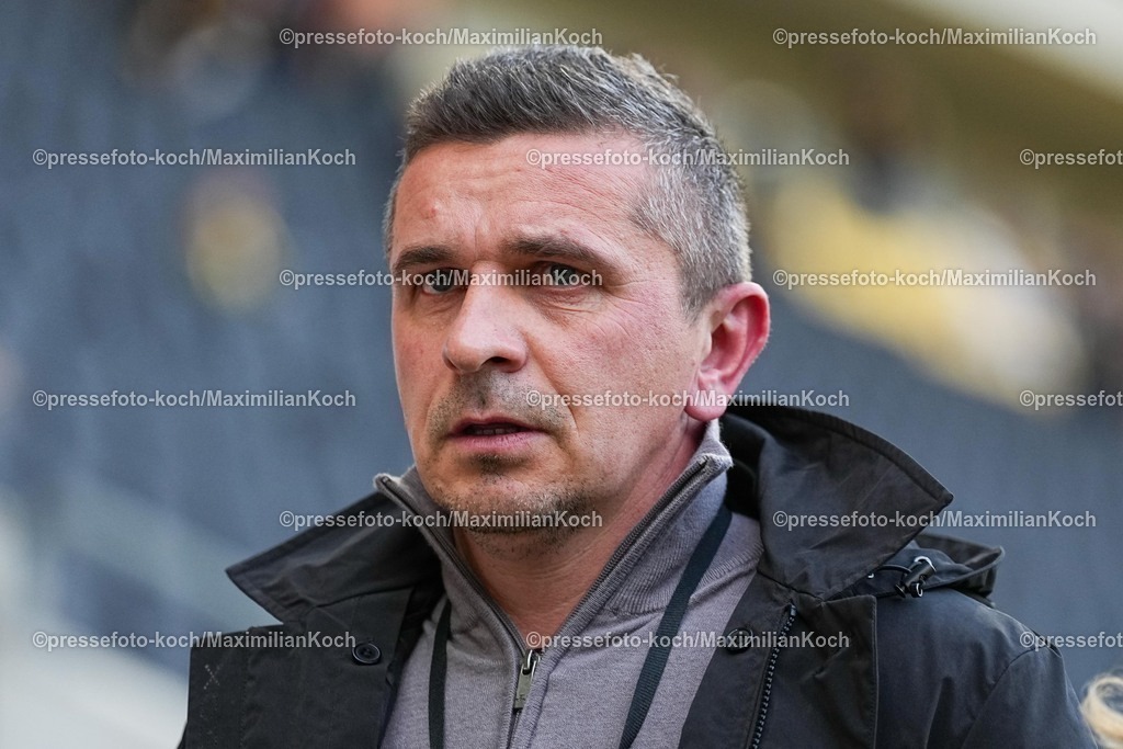 xYDRx17012601010 | 17.01.2026, xydrx, Fußball, 3.Liga, TSV Alemannia Aachen - VfL Osnabrück, Saison 2025 2026, Tivoli:  Mersad Selimbegovic (Cheftrainer TSV Alemannia Aachen)      DFB regulations prohibit any use of photographs as image sequences and or quasi-video. Photo: xYannisxDreimannxPressefotoKochx