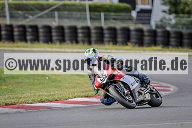 spof1202 | Professionelle Fotos von Sportveranstaltungen, aber auch Hochzeiten und anderen Events. - Realisiert mit Pictrs.com