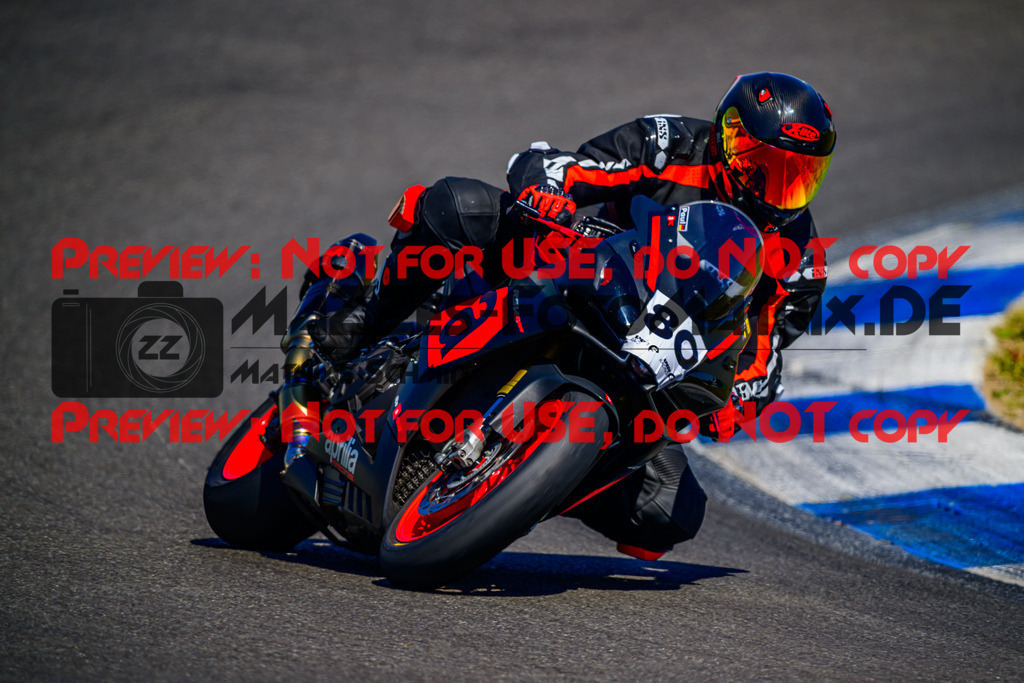 MaZZes_Fotomatrix_20250519_6007705_7171-2 | GELB